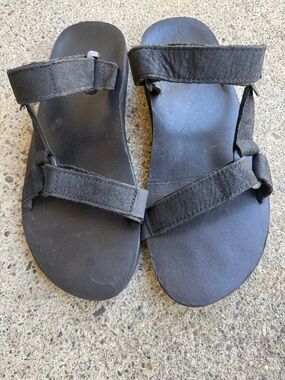 Men’s Black Leather Teva Adjustable Strap Sandals Beach Vacation Cruise Size 13